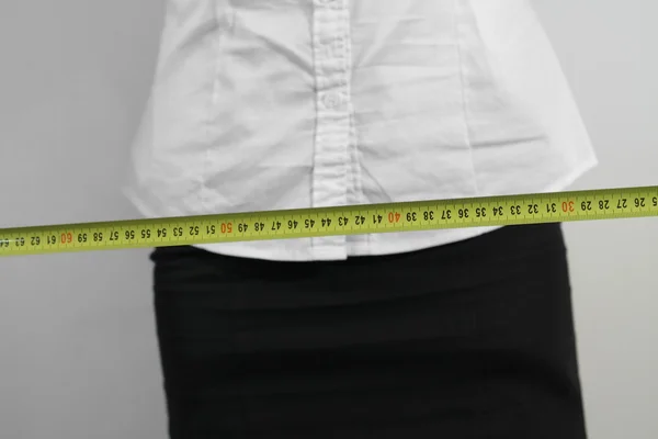 Measuring waist — Stock Photo, Image