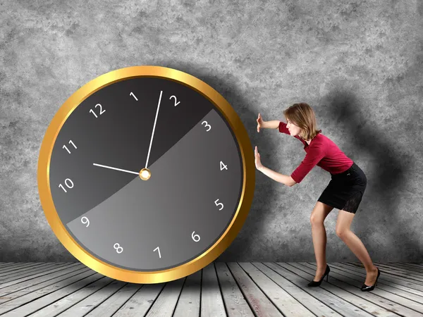 Оптимизация времени. Часы на руке. Часы и время. Фотосессия с часами. Опоздал часы.