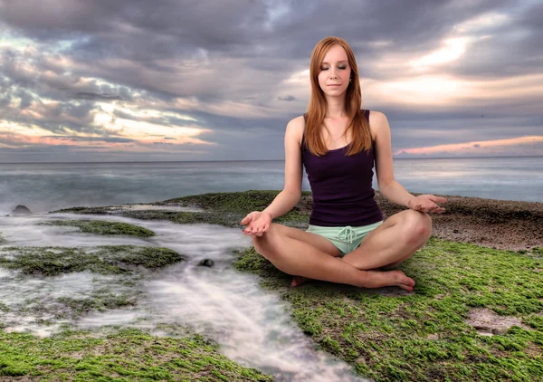 Girl meditation — Stock Photo, Image