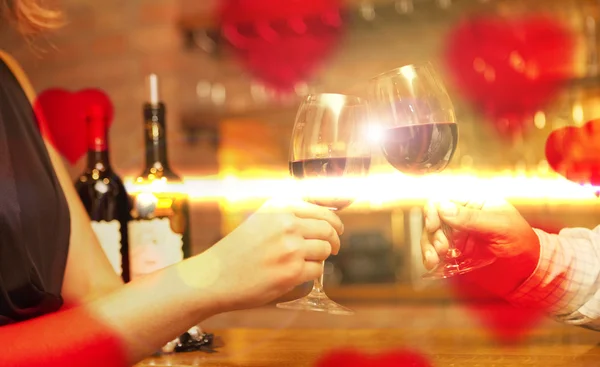 Concept Saint Valentin avec vin et verres — Photo