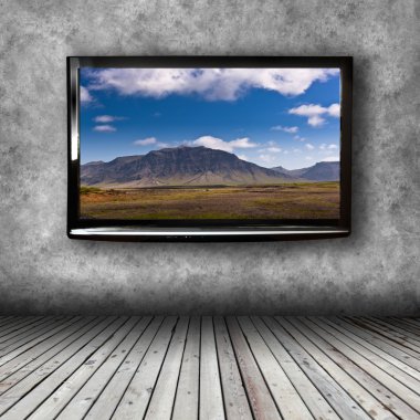 plazma tv duvardaki odadan