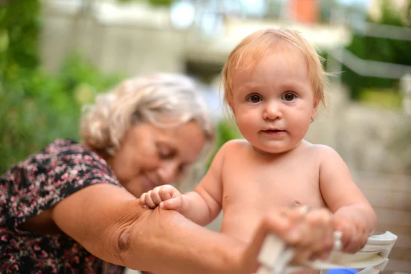 Beau bébé drôle — Photo