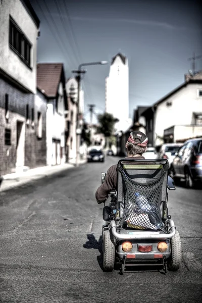 Gehandicapte man op rolstoel. — Stockfoto