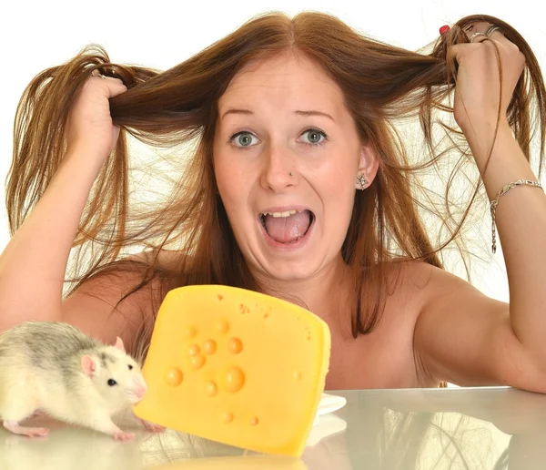 Kvinna med hennes sällskapsdjur råtta — Stockfoto