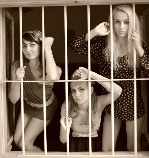 Des femmes en prison. Portrait rétro . — Photo