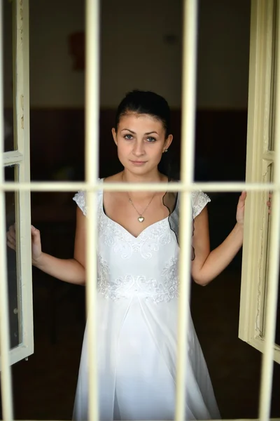 Braut im Gefängnis — Stockfoto
