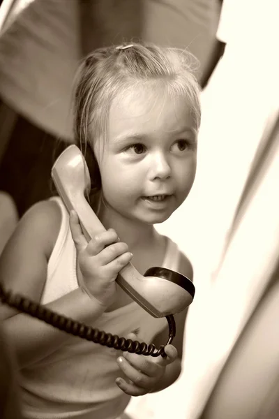 Portrait of little girl — Stock Photo, Image