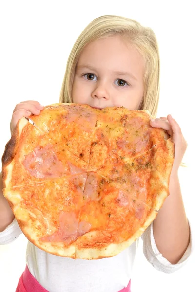 Щаслива маленька дівчинка їсть піцу - білий фон — стокове фото