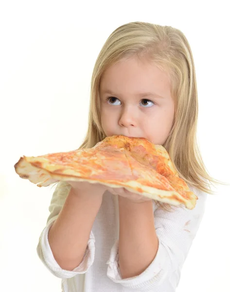 Felice bambina mangiare pizza - sfondo bianco — Foto Stock