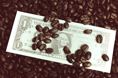 arka plan dolarlarına ve kahve çekirdekleri