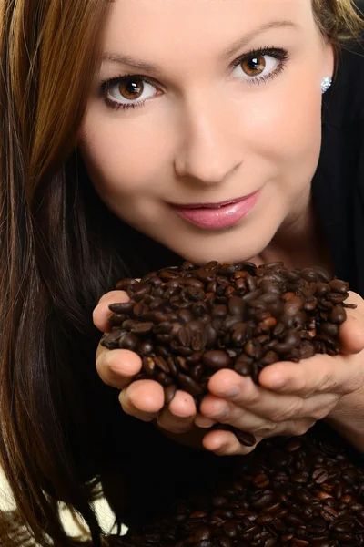 Caffè. Bella ragazza nel caffè — Foto Stock
