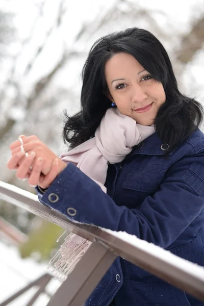 Snow winter woman portrait outdoors on snowy white winter day. — Stock Photo, Image