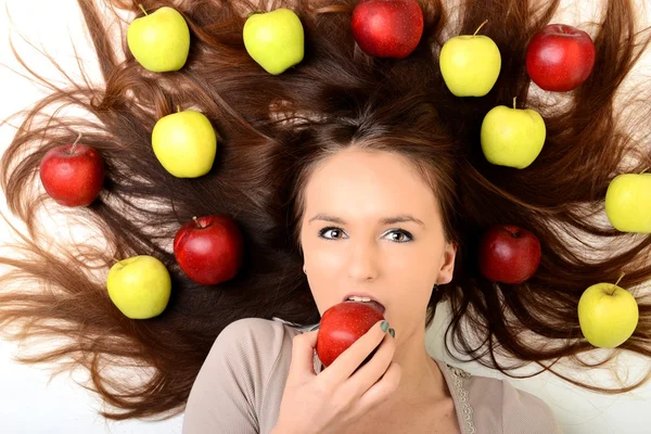 Dívka s jablky — Stock fotografie