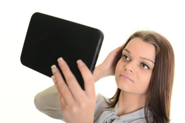 güzel bir iş kadını ile tablet