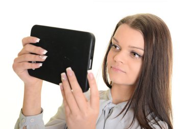 güzel bir iş kadını ile tablet