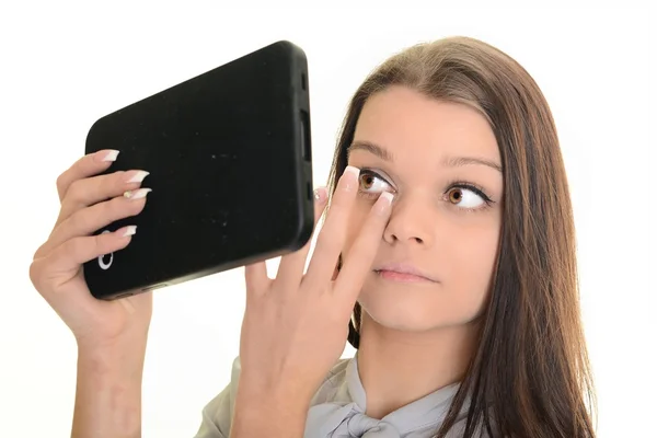 Vacker affärskvinna med tablett — Stockfoto