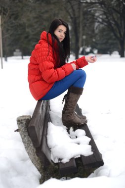 güzel kız kış sezonu zevk