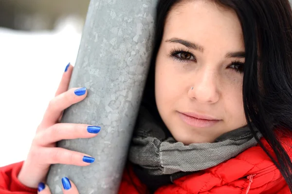 Güzel kız kış sezonu zevk — Stok fotoğraf