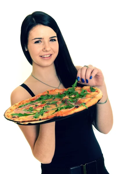 Mädchen isst eine leckere Pizza — Stockfoto