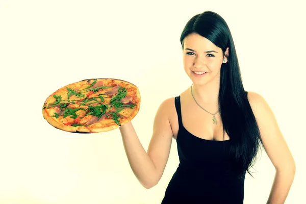 Menina comendo uma pizza deliciosa — Fotografia de Stock