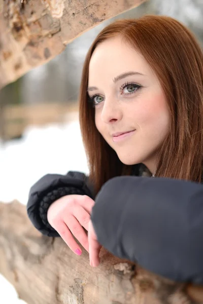 Mujer de invierno — Foto de Stock