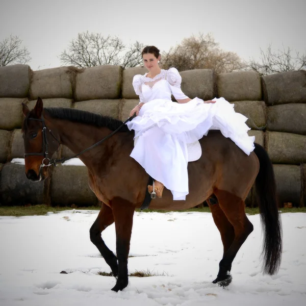 Portrait of a beautiful bride and horse — Stock Photo, Image