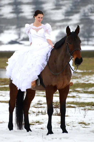 Portrait of a beautiful bride and horse — Stock Photo, Image