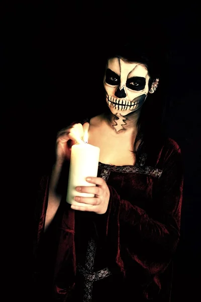 Horror Scene of a Scary Woman with candle — Stock Photo, Image