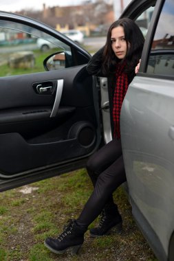 seksi kadın ve araba