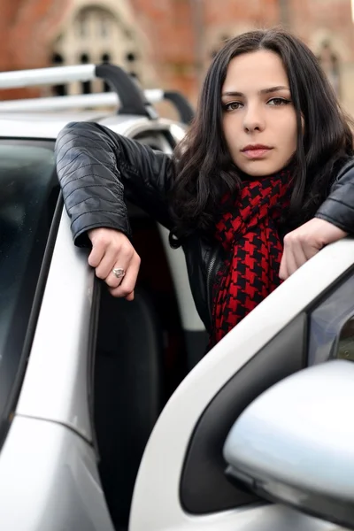 Sexy Frau und Auto — Stockfoto