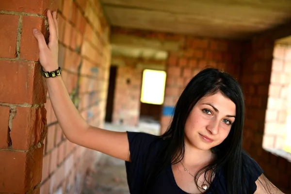 A street portrait of a beautiful young woman — Stock Photo, Image