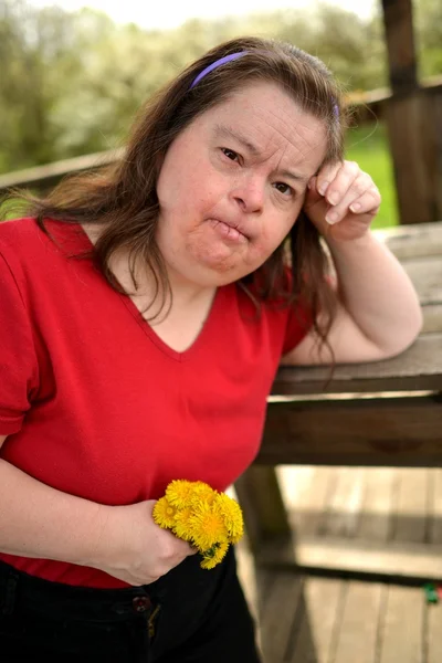 Женщина с синдромом Дауна — стоковое фото