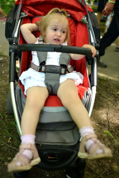 Menina bonito — Fotografia de Stock