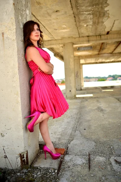 Sexy lady in pink dress — Stock Photo, Image