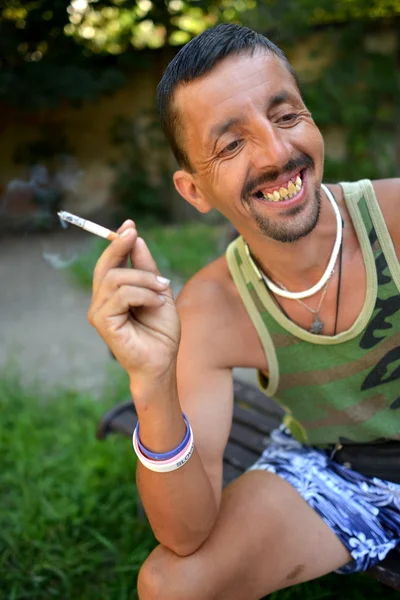 Portrait of man smoking cigarette — Stock Photo, Image