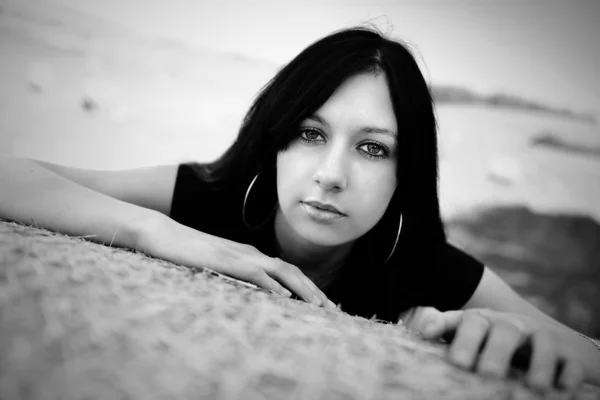 Portrait of a girl near haystack — Stock Photo, Image