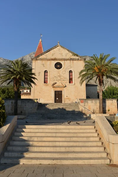 St. Mark's Church on the square Kaciceva in Makarska, Croatia — Stock Photo, Image