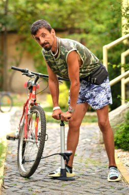 Bisiklet Lastik şişirmek