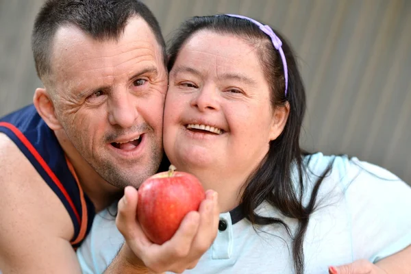 Pasangan dengan Down Syndrome — Stok Foto