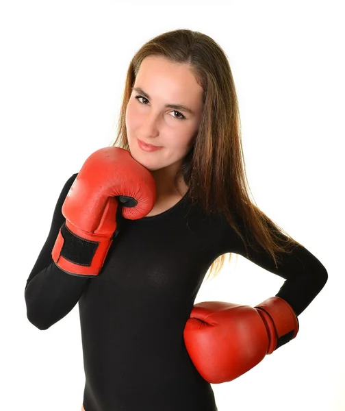 Giovane donna con i guanti da boxe — Foto Stock