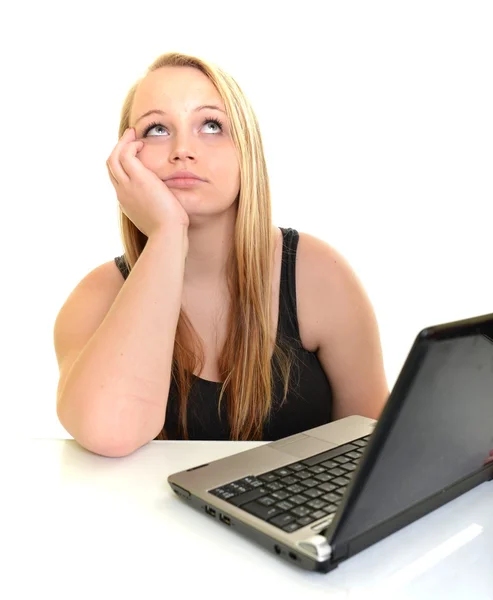 Vrouw met laptop — Stockfoto