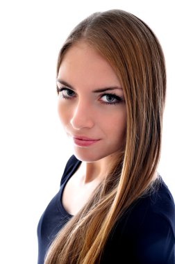 Gülümseyen güzel bir kadının portresi.