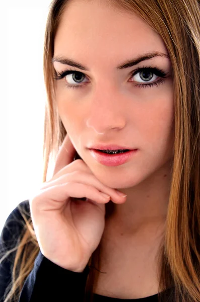 Retrato de joven sonriente hermosa mujer — Foto de Stock