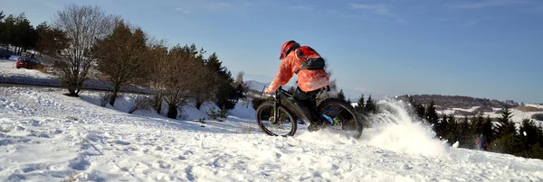 Motociclista de montanha — Fotografia de Stock