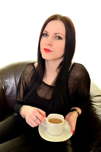 Frau mit einer Tasse Tee oder Kaffee — Stockfoto