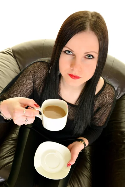 Vrouw met kopje thee of koffie — Stockfoto