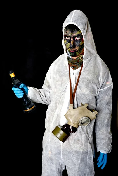 Survivor in gas mask — Stock Photo, Image