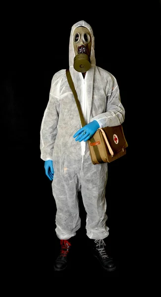 Survivor in gas mask — Stock Photo, Image