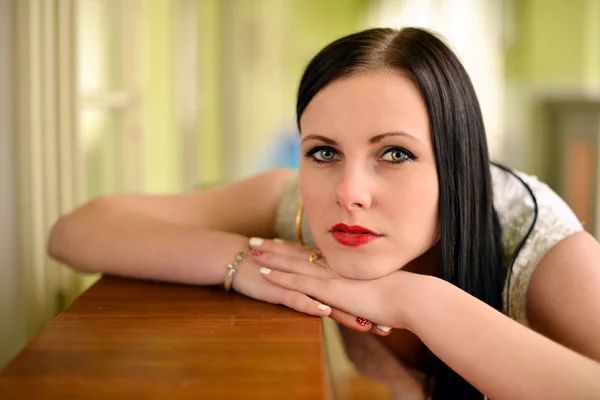 Beauty Woman at piano — Stock Photo, Image