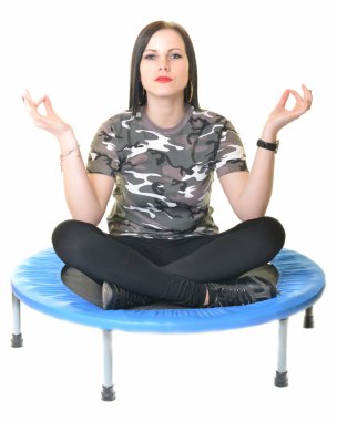 askeri tarzı olan kadın